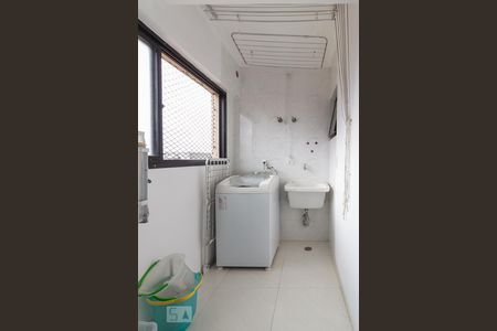 Apartamento à venda com 136m², 3 quartos e 3 vagas Apartamento à venda com 136m², 3 quartos e 3 vagasÁrea de Serviço