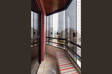 Apartamento à venda com 136m², 3 quartos e 3 vagas Apartamento à venda com 136m², 3 quartos e 3 vagasVaranda 2