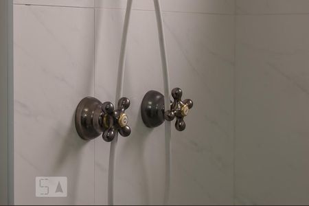 Apartamento à venda com 136m², 3 quartos e 3 vagas Apartamento à venda com 136m², 3 quartos e 3 vagasBanheiro Detalhe