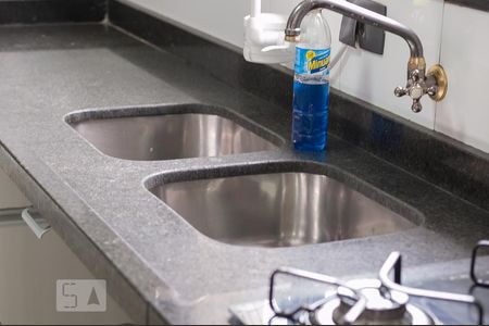 Apartamento à venda com 136m², 3 quartos e 3 vagas Apartamento à venda com 136m², 3 quartos e 3 vagasCozinha Pia