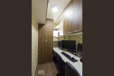 Apartamento à venda com 136m², 3 quartos e 3 vagas Apartamento à venda com 136m², 3 quartos e 3 vagasEscritório