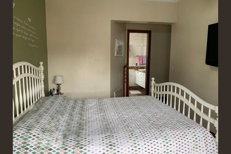 Apartamento à venda com 248m², 4 quartos e 4 vagas Apartamento à venda com 248m², 4 quartos e 4 vagasSuite