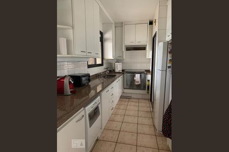 Apartamento à venda com 248m², 4 quartos e 4 vagas