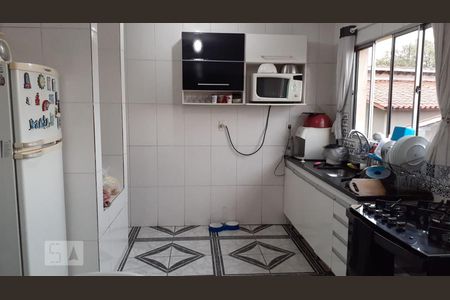 Casa à venda com 200m², 3 quartos e 2 vagas Casa à venda com 200m², 3 quartos e 2 vagasCozinha