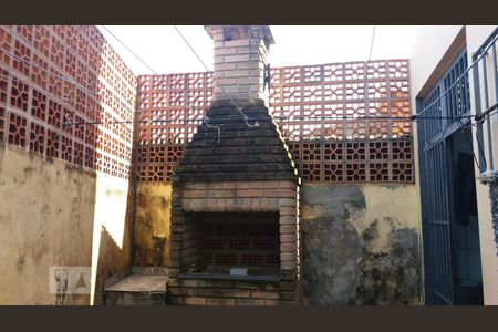 Casa à venda com 200m², 3 quartos e 2 vagas Casa à venda com 200m², 3 quartos e 2 vagasChurrasqueira