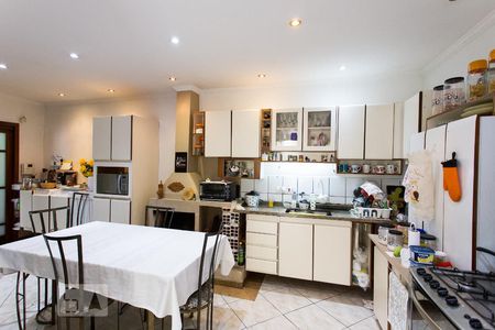 Casa à venda com 750m², 4 quartos e 8 vagasCozinha