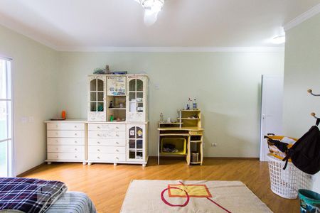 Casa à venda com 750m², 4 quartos e 8 vagasSuíte 2