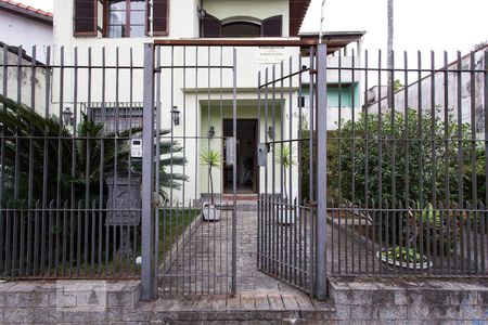 Casa à venda com 750m², 4 quartos e 8 vagasFachada