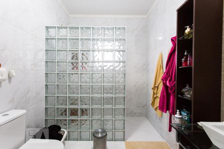 Casa à venda com 750m², 4 quartos e 8 vagasBanheiro da Suíte 3