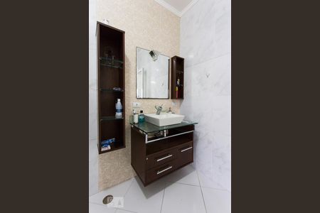 Casa à venda com 750m², 4 quartos e 8 vagasBanheiro da Suíte 2