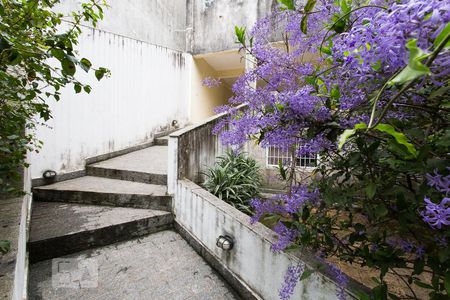Casa à venda com 750m², 4 quartos e 8 vagasÁrea Externa dos Fundos