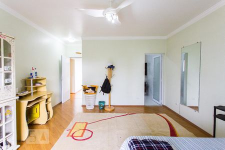 Casa à venda com 750m², 4 quartos e 8 vagasSuíte 2