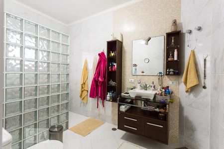 Casa à venda com 750m², 4 quartos e 8 vagasBanheiro da Suíte 3