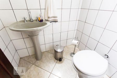 Casa à venda com 750m², 4 quartos e 8 vagasLavabo da Sala