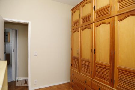 quarto 2 de apartamento para alugar com 2 quartos, 55m² em Grajau, Rio de Janeiro