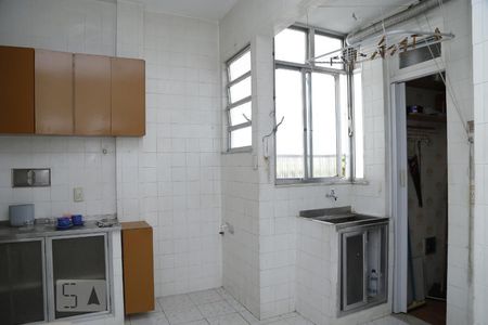 cozinha de apartamento para alugar com 2 quartos, 55m² em Grajau, Rio de Janeiro