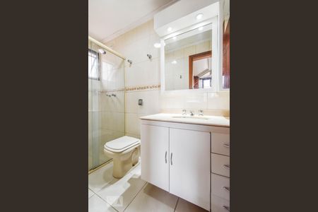 Apartamento para alugar com 101m², 2 quartos e 2 vagasSuíte - Banheiro