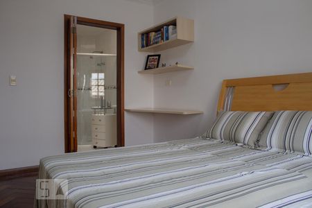 Casa à venda com 225m², 3 quartos e 3 vagas Casa à venda com 225m², 3 quartos e 3 vagasSuíte 2