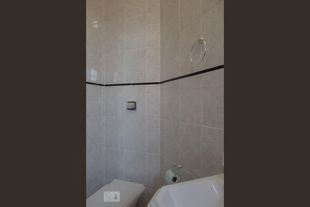 Casa à venda com 225m², 3 quartos e 3 vagas Casa à venda com 225m², 3 quartos e 3 vagasBanheiro da Suíte 3