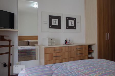 Casa à venda com 225m², 3 quartos e 3 vagas Casa à venda com 225m², 3 quartos e 3 vagasSuíte 1