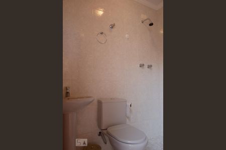 Casa à venda com 225m², 3 quartos e 3 vagas Casa à venda com 225m², 3 quartos e 3 vagasBanheiro da Área Externa