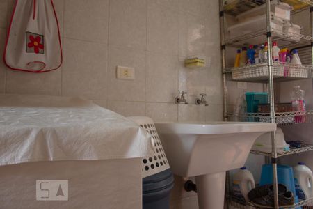 Casa à venda com 225m², 3 quartos e 3 vagas Casa à venda com 225m², 3 quartos e 3 vagasÁrea de Serviço