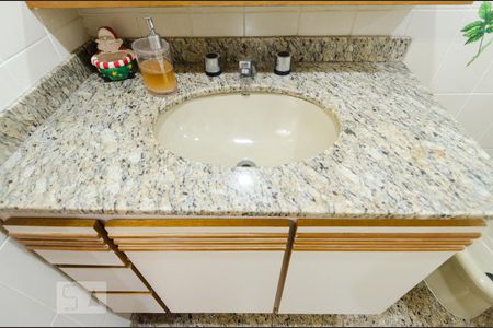 Apartamento à venda com 320m², 3 quartos e 4 vagas Apartamento à venda com 320m², 3 quartos e 4 vagasPia