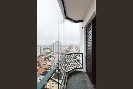 Apartamento à venda com 320m², 3 quartos e 4 vagas Apartamento à venda com 320m², 3 quartos e 4 vagasVaranda do quarto 2 e da suíte 2