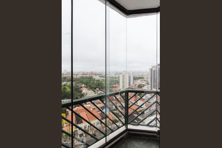 Apartamento à venda com 320m², 3 quartos e 4 vagas Apartamento à venda com 320m², 3 quartos e 4 vagasVaranda da suíte 1