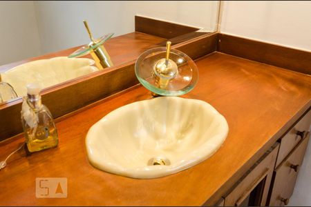 Apartamento à venda com 320m², 3 quartos e 4 vagas Apartamento à venda com 320m², 3 quartos e 4 vagasPia