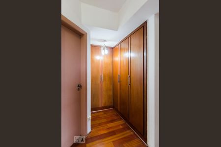 Apartamento à venda com 320m², 3 quartos e 4 vagas Apartamento à venda com 320m², 3 quartos e 4 vagasQuarto da suíte 1