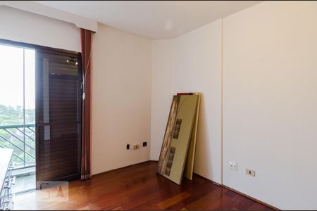 Apartamento à venda com 320m², 3 quartos e 4 vagas Apartamento à venda com 320m², 3 quartos e 4 vagasQuarto 2