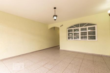 Casa para alugar com 240m², 3 quartos e 3 vagas Casa para alugar com 240m², 3 quartos e 3 vagasGaragem