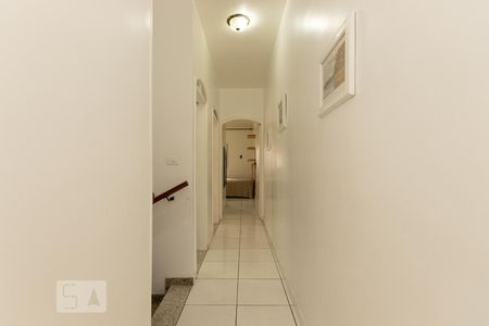 Casa para alugar com 240m², 3 quartos e 3 vagas Casa para alugar com 240m², 3 quartos e 3 vagasCorredor
