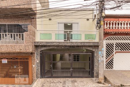 Casa para alugar com 240m², 3 quartos e 3 vagas Casa para alugar com 240m², 3 quartos e 3 vagasFachada