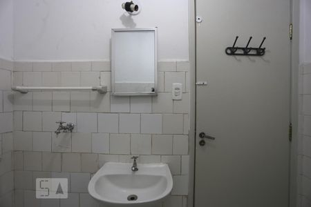 Banheiro de apartamento para alugar com 2 quartos, 56m² em Santa Cecilia, São Paulo
