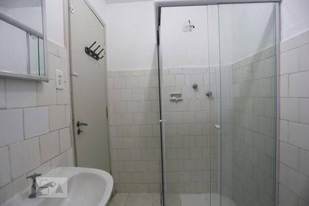 Banheiro de apartamento para alugar com 2 quartos, 56m² em Santa Cecilia, São Paulo