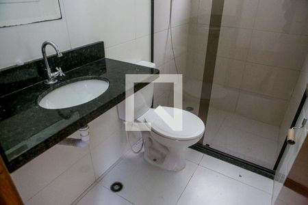Casa de condomínio à venda com 137m², 3 quartos e 2 vagasBanheiro