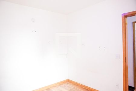 Casa de condomínio à venda com 137m², 3 quartos e 2 vagasQuarto 3