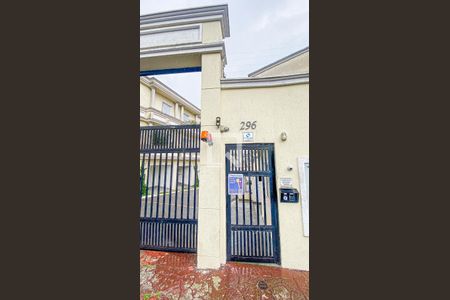 Casa de condomínio à venda com 137m², 3 quartos e 2 vagasFachada