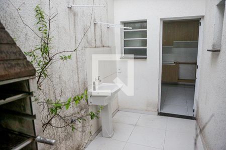 Casa de condomínio à venda com 137m², 3 quartos e 2 vagasÁrea de Serviço