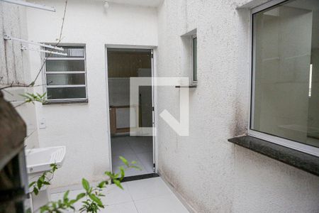 Casa de condomínio à venda com 137m², 3 quartos e 2 vagasÁrea de Serviço