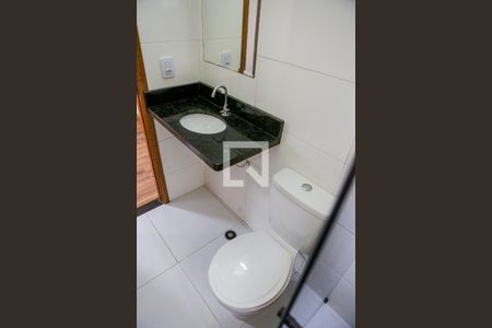 Casa de condomínio à venda com 137m², 3 quartos e 2 vagasBanheiro