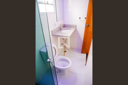 Casa de condomínio à venda com 137m², 3 quartos e 2 vagasBanheiro