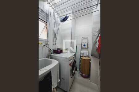 Apartamento à venda com 106m², 3 quartos e 2 vagas Apartamento à venda com 106m², 3 quartos e 2 vagasÁrea de Serviço