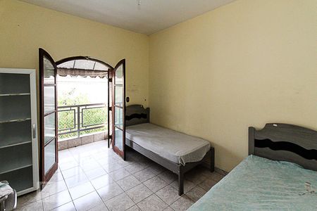 Casa à venda com 500m², 7 quartos e 4 vagas Casa à venda com 500m², 7 quartos e 4 vagasQuarto