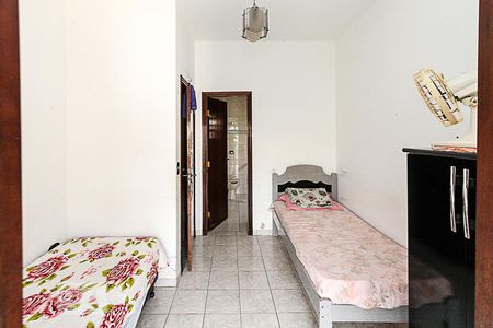 Casa à venda com 500m², 7 quartos e 4 vagas Casa à venda com 500m², 7 quartos e 4 vagasQuarto