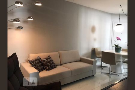 Sala de apartamento para alugar com 2 quartos, 70m² em Sion, Belo Horizonte