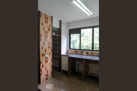 Apartamento à venda com 380m², 4 quartos e 4 vagas Apartamento à venda com 380m², 4 quartos e 4 vagasÁrea de Serviço