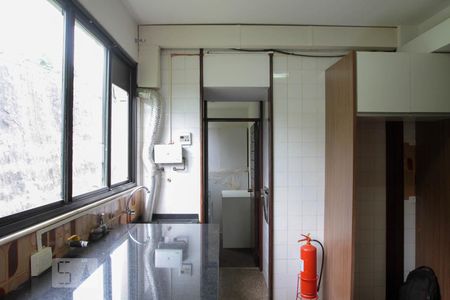 Apartamento à venda com 380m², 4 quartos e 4 vagas Apartamento à venda com 380m², 4 quartos e 4 vagasÁrea de Serviço
